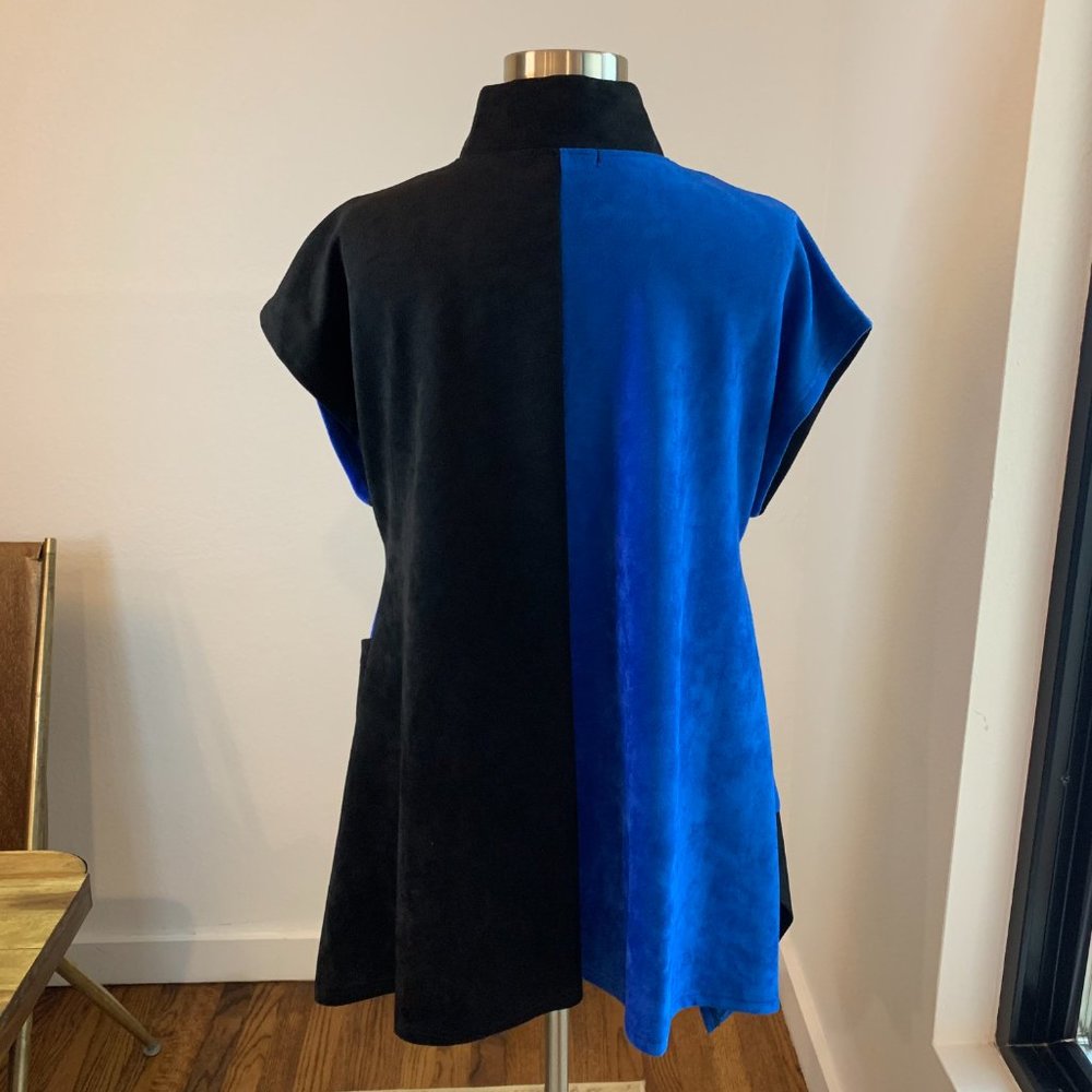 Damee Color Block Blue & Black Button Up Top, Sz … - image 4